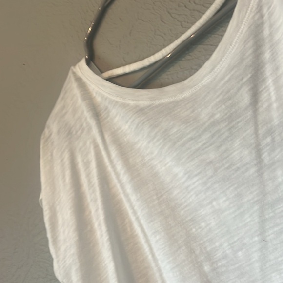Athleta V cropped white open back top - Picture 4 of 4